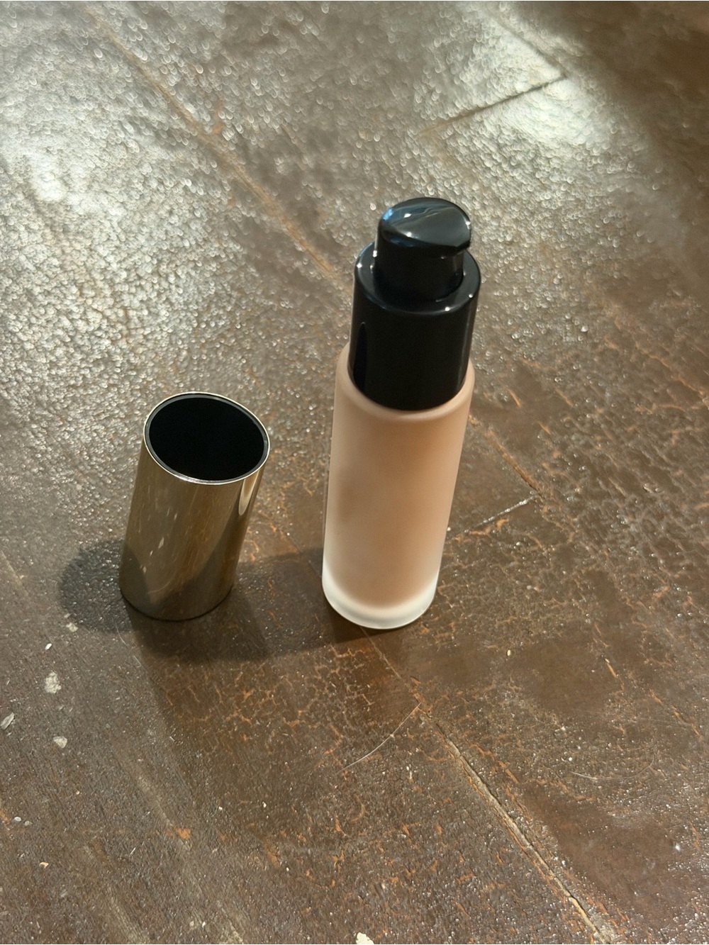 MAC Skinfinish Lightstruck Liquid Highlighter- bubbled over